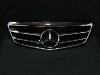 Mercedes-Benz E class 用パーツ 『W212 ビッグスターマーク グリル 』 商品イメージ