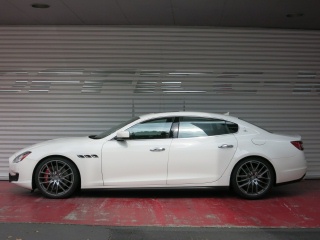 MASERATI ޥƥ Quattroporte ѥѡ إޥƥΣţץȥݥ  ץ󥰡 ʥ᡼
