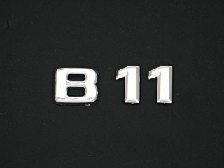 Mercedes-Benz E class 用パーツ 『クローム エンブレム B11』 商品イメージ