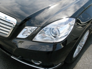 Mercedes-Benz E class 用パーツ 『クロームヘッドライトリング』 装着イメージ