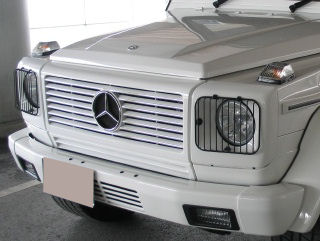 Mercedes-Benz G class 用パーツ 『W463 G55 09y STYLE GRILLE  WHT/CH』 装着イメージ