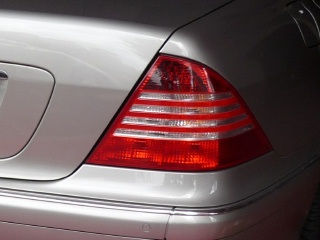 Mercedes-Benz S class 用パーツ 『W220 クロームテールランプリング』 装着イメージ