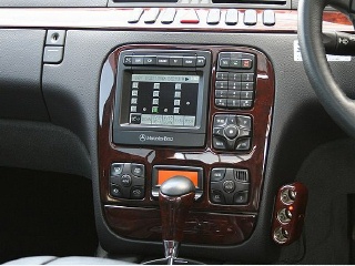 Mercedes-Benz S class 用パーツ 『W220 2DIN パネル KIT』 装着イメージ