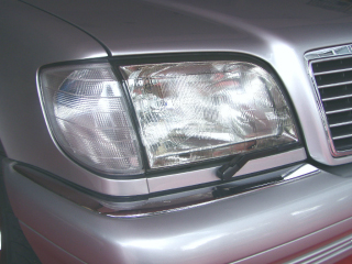 Mercedes-Benz S class 用パーツ 『W140 セダン キセノンヘッドライト』 装着イメージ