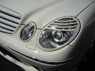 Mercedes-Benz E class 用パーツ 『07y スタイル ヘッドライト リング』 装着イメージ