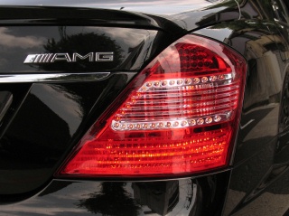 Mercedes-Benz S class 用パーツ 『W221 SLR スタイル テール クリア V3』 装着イメージ