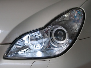 Mercedes-Benz SL class 用パーツ 『SPARK LED ウェッジバルブ』 装着イメージ