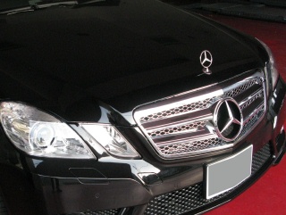 Mercedes-Benz E class 用パーツ 『W212 ビッグスターマーク グリル 』 装着イメージ