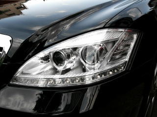 Mercedes-Benz S class 用パーツ 『W221 10y-純正品質ヘッドライト ナイトビュー付』 装着イメージ
