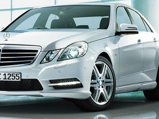 Mercedes-Benz E class 用パーツ 『W212 12y Style LED DAY TIME LIGHT Kit』 装着イメージ