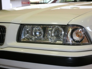 BMW 3シリーズ E36 用パーツ／ヘッドライト HELLA E36 ハロゲン ヘッド
