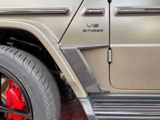 Mercedes-Benz G class 用パーツ 『W463A カーボン フェンダーサイドトリム 2P』 装着イメージ